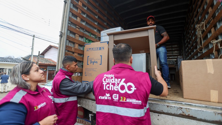 entrega Estado realiza primeira entrega de itens essenciais do projeto Cuidar Tchê 60+