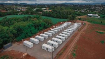 Entrega de casas temporárias em Cruzeiro do Sul 1